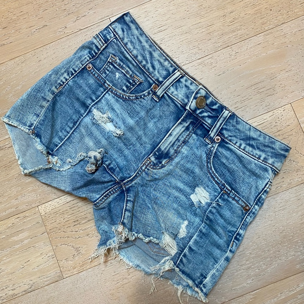 AE Stretch Distressed Denim Short